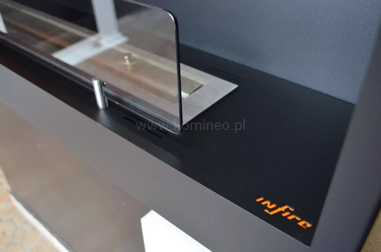 Biokominek bez czarnej nakładki nakładki zagaszającej