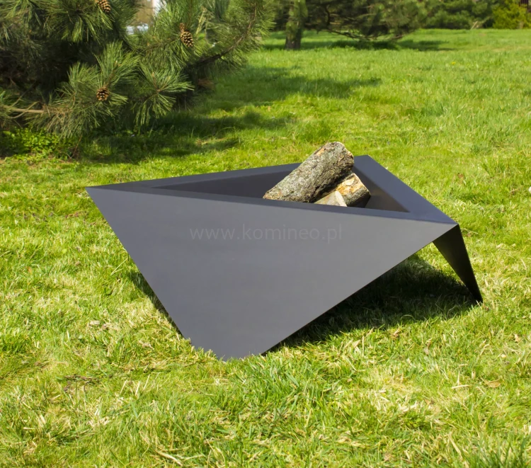 Palenisko ogrodowe UNICO TRIANGULAR aranżacja